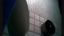 Lijepa djevojka osje ...